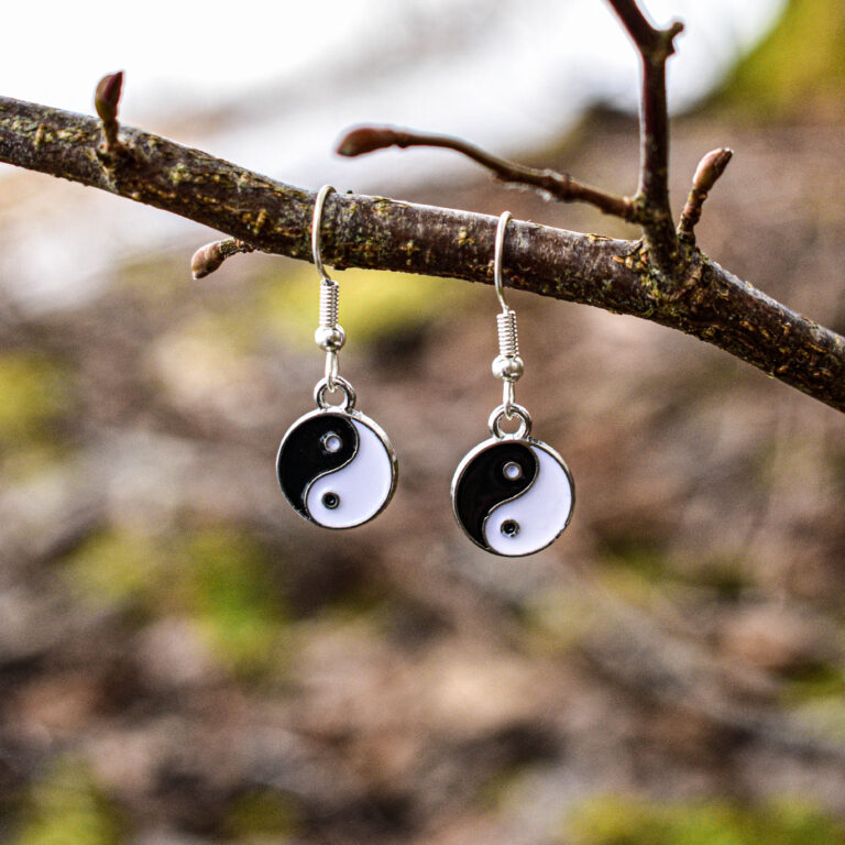 Yin-Yang kõrvarõngad