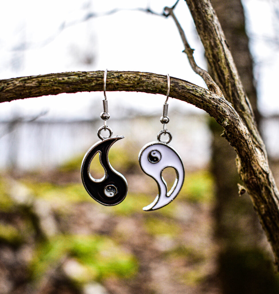 Yin-Yang kõrvarõngad
