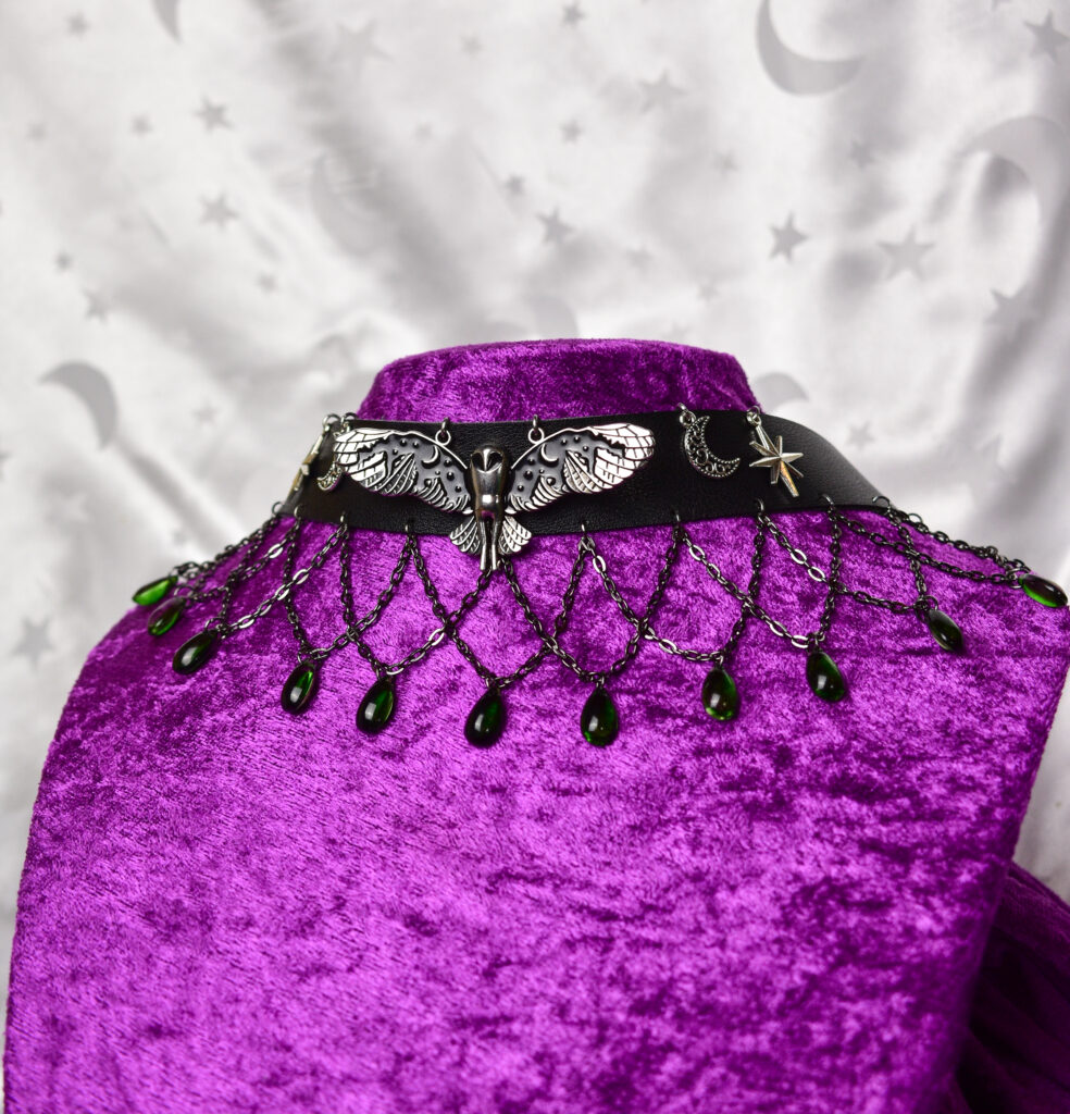 Öökulli ja pärlitega uhke choker