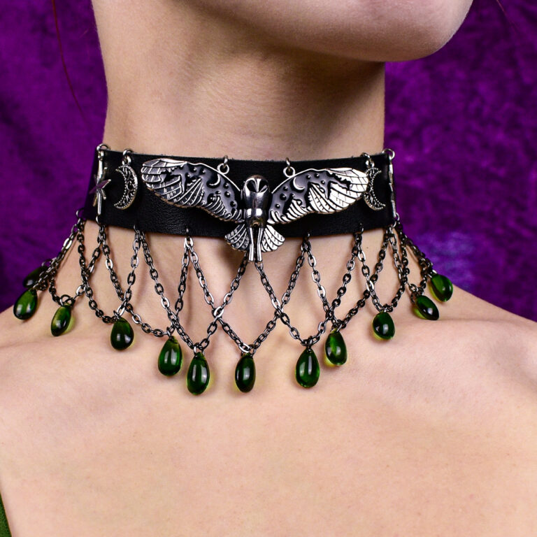 Öökulli ja pärlitega uhke choker